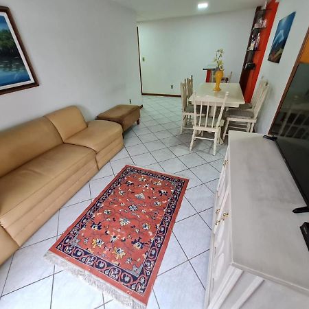 Apt Encantador Centro Guarapari, Completo, 50 M Da Praia 外观 照片